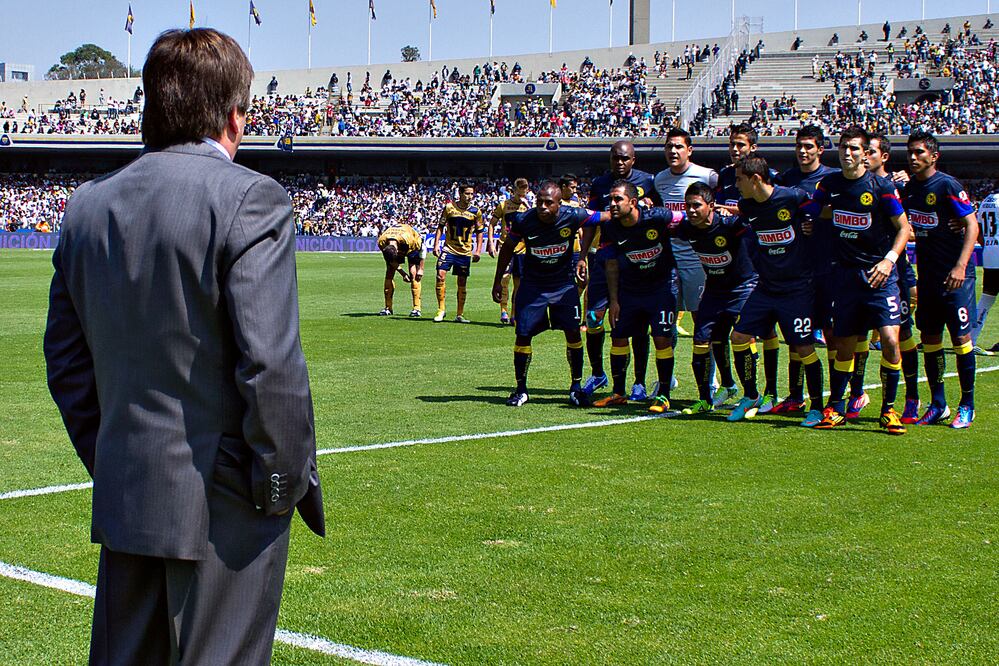 Miguel Herrera tiene paso perfecto frente a los felinos (IMAGO7)