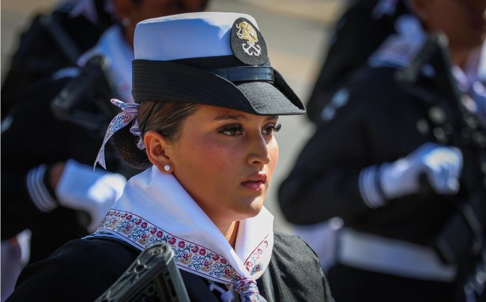 El desfile en conmemoración a la Revolución Mexicana inicia el miércoles alrededor de las 10:00 horas en la plancha del Zócalo capitalino, avanzará sobre avenida Juárez, Paseo de la Reforma, hasta llegar al Campo Marte. Foto: Diego Simón Sánchez/EL UNIVERSAL