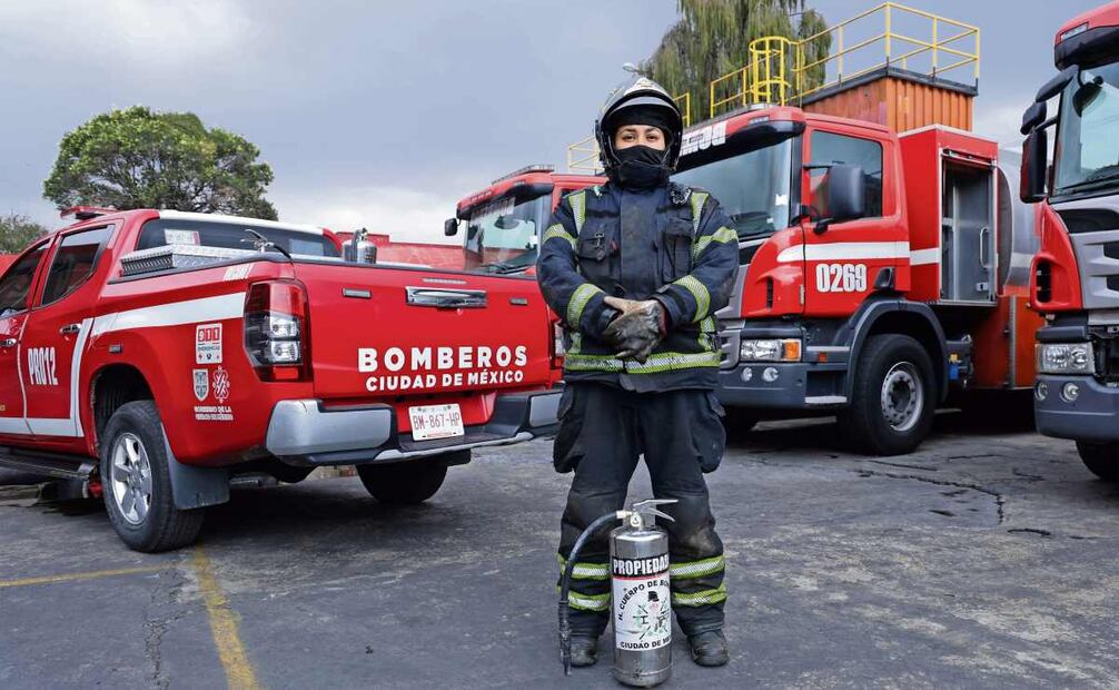 La rutina no admite improvisación; cada guardia es un reto físico y emocional, explica Valentina. Foto: Fernanda Rojas / EL UNIVERSAL