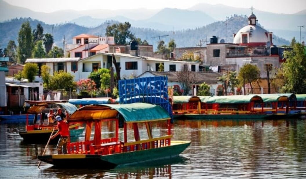 Xochimilco: lo que debes saber antes de subir a una trajinera