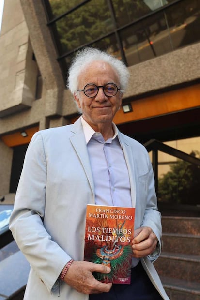 Entrevista con el escritor Francisco Martín Moreno a propósito de su nueva novela histórica titulada “Los tiempos malditos” (18/11/25). Foto: Berenice Fregoso/ EL UNIVERSAL