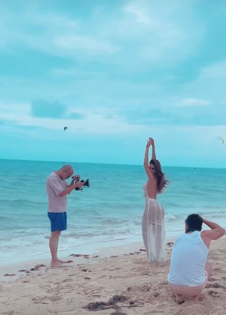 Yanet García impone tendencia mostrando cómo lucir un naked dress