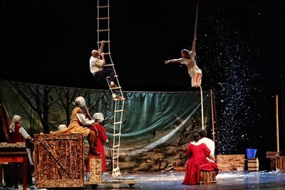 Con espectáculo circense, el Cervantino recorrió las estaciones del año