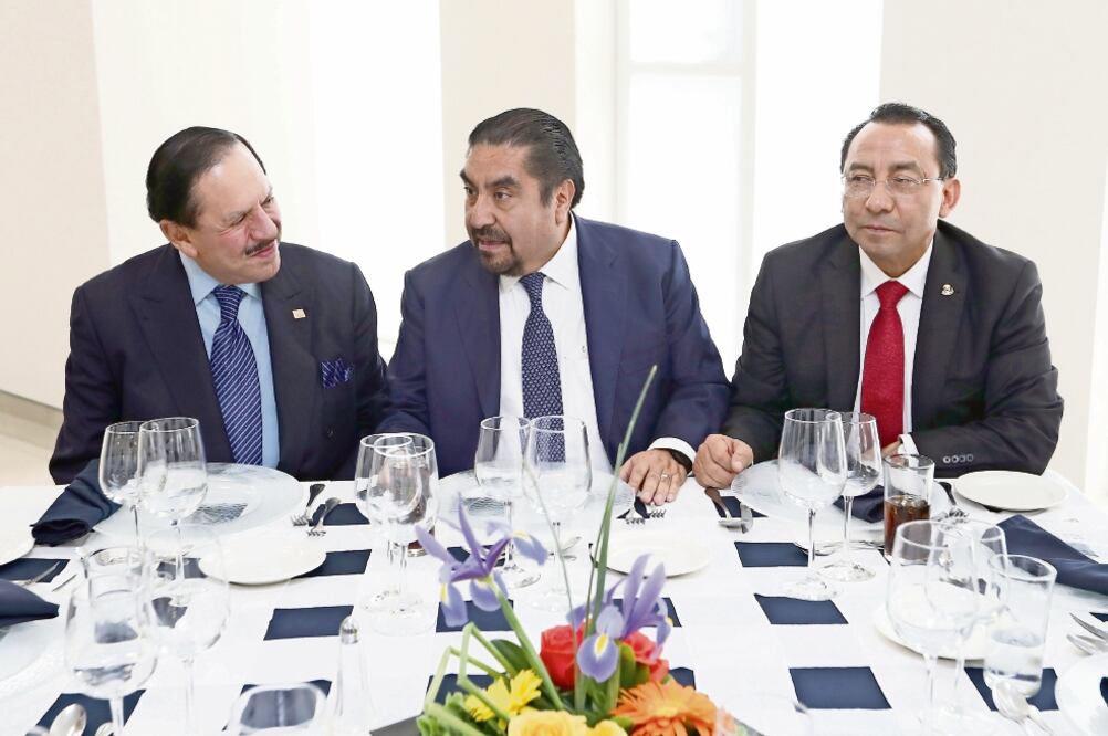 El Presidente Ejecutivo y del Consejo de Administración de EL UNIVERSAL, Licenciado Juan Francisco Ealy, asistió a una comida del TSJCDMX. (FOTOS: BERENICE FREGOSO. EL UNIVERSAL)