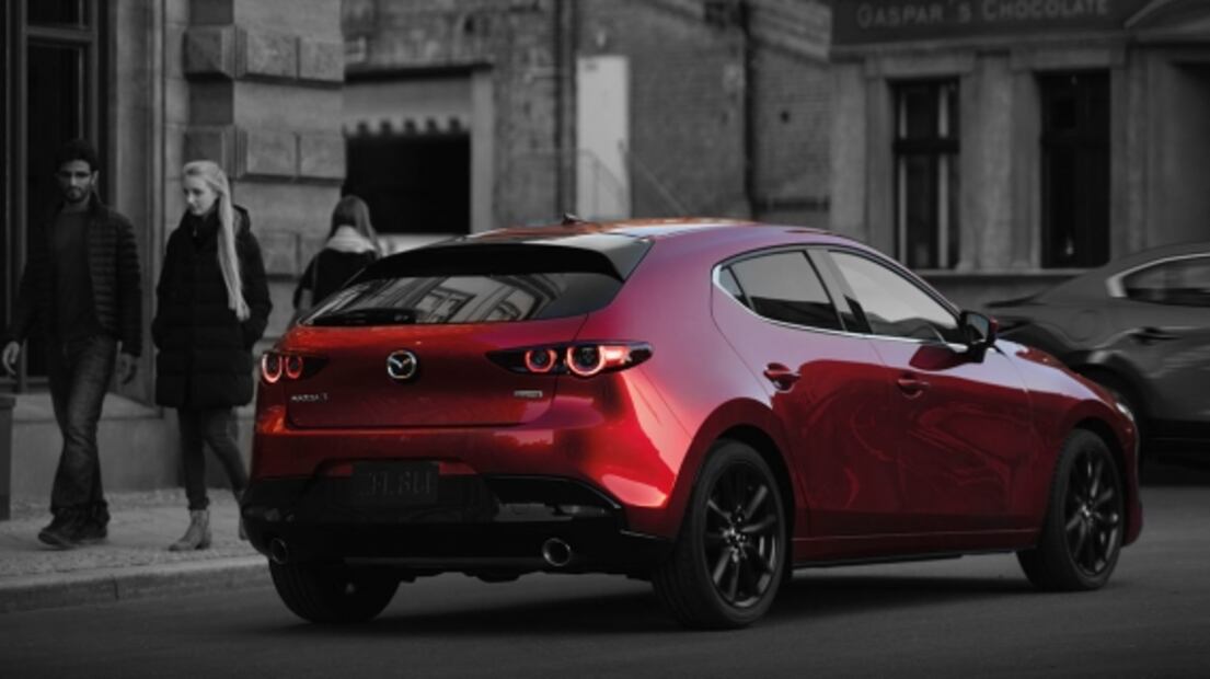 Análisis costo-beneficio: SEAT León vs KIA Forte Hatchback vs Mazda 3 Hatchback