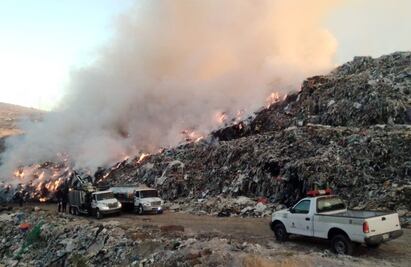Reportan incendio en relleno sanitario de Tepotzotlán
