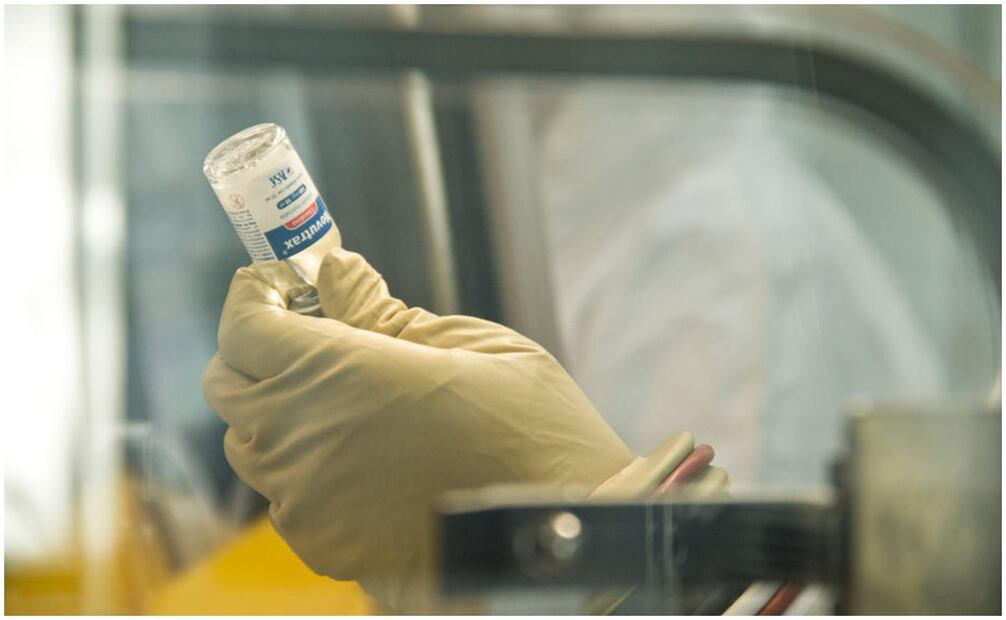Investigaciones indican que bacteria Klebsiella oxytoca se filtro en intravenosas de SAFE. Foto: Tomada de mezcla parenterales