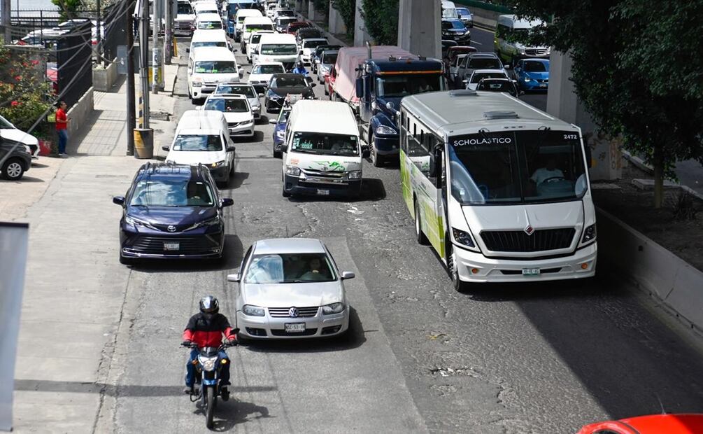 Reporta baches y daños en carreteras de Naucalpan a través del chatbot ‘Movimex’. Foto: Rebeca Jiménez