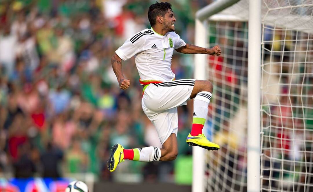Jesús Corona celebra un gol con la Selección Mexicana. (Foto: Imago7)