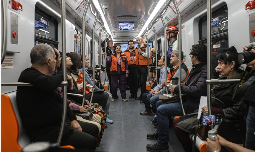 La jefa de gobierno, Clara Brugada,  anunció que para finales de marzo se espera la reapertura de cuatro estaciones más de la línea 1 del Metro. Foto: Gabriel Pano/EL UNIVERSAL