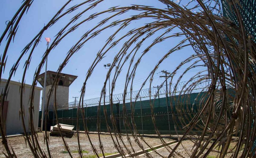 Abogados de derechos civiles demandaron al gobierno de Trump para evitar que transfiera a Guantánamo a 10 migrantes detenidos en EU. (01/03/25) Foto: AP