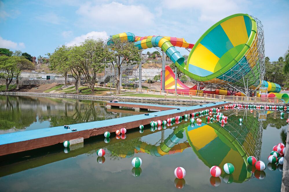 En el Hurricane Harbor, los visitantes podrán gozar de un oasis tropical que contiene un nuevo tobogán híbrido (FOTOS: TONY RIVERA)
