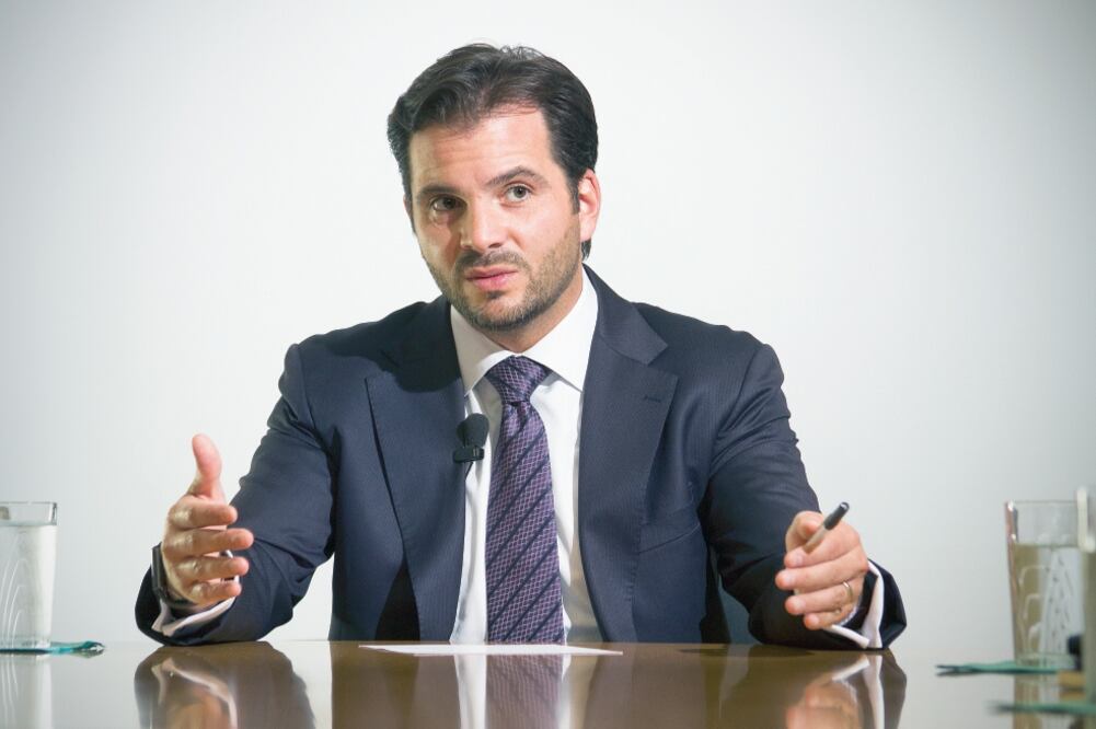 El secretario Rafael Pacchiano Alamán asegura que será obligatorio que los verificentros adopten la nueva tecnología, si quieren mantener la concesión (FEDERICO GAMA. EL UNIVERSAL)