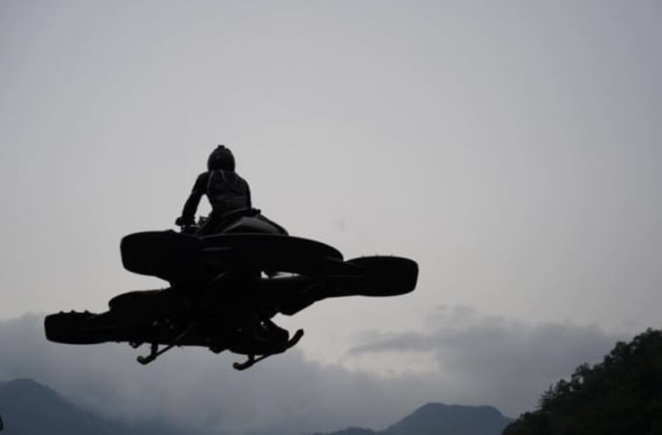 Así es la primera moto voladora del mundo y esto cuesta