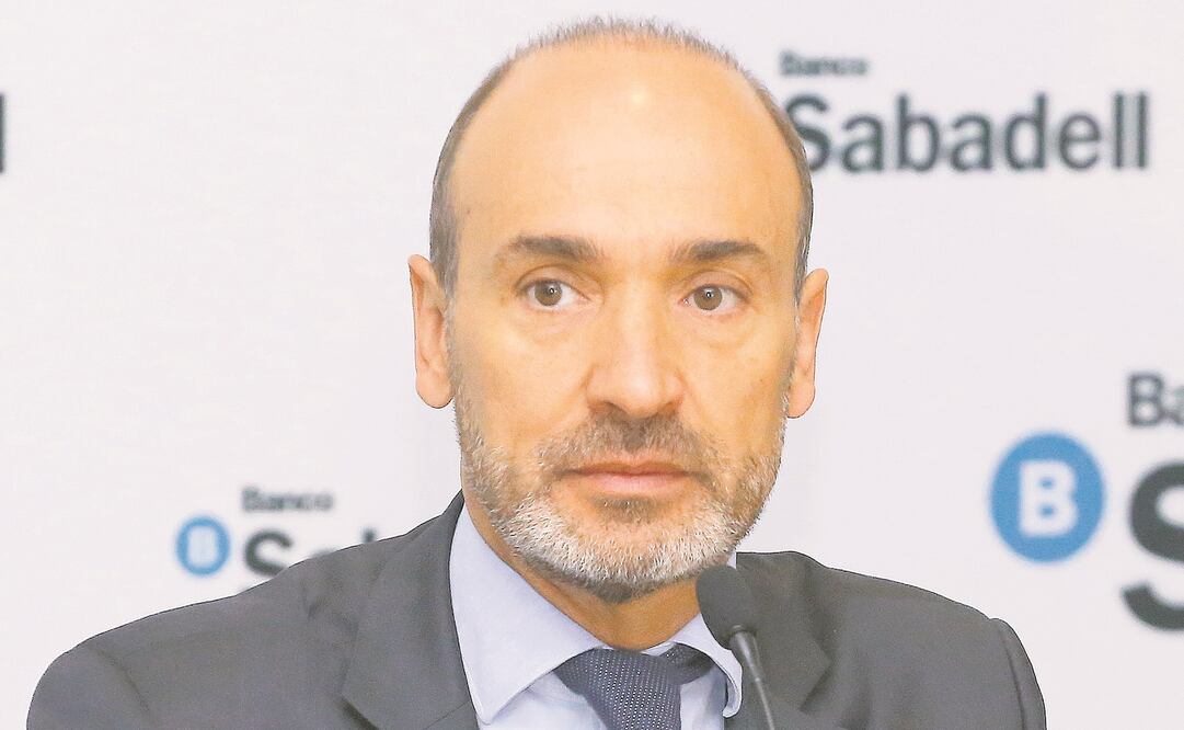 Respa ldo. Francesc Noguera, director general de Sabadell, dijo que como una prueba de confianza ante el nuevo gobierno, la firma invirtió 3 mil 245 mdp en México al cierre de 2018. (ARCHIVO EL UNIVERSAL)