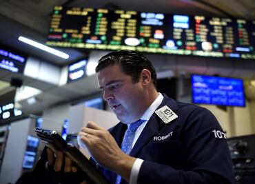 Wall Street se encamina a una nueva caída el lunes; índices retroceden hasta casi 4%