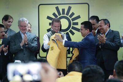 Corrientes del PRD arropan a Anaya como precandidato presidencial