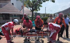 Marina rescata a dos vacacionistas en playas de Baja California y Oaxaca; ambos están fuera de peligro 