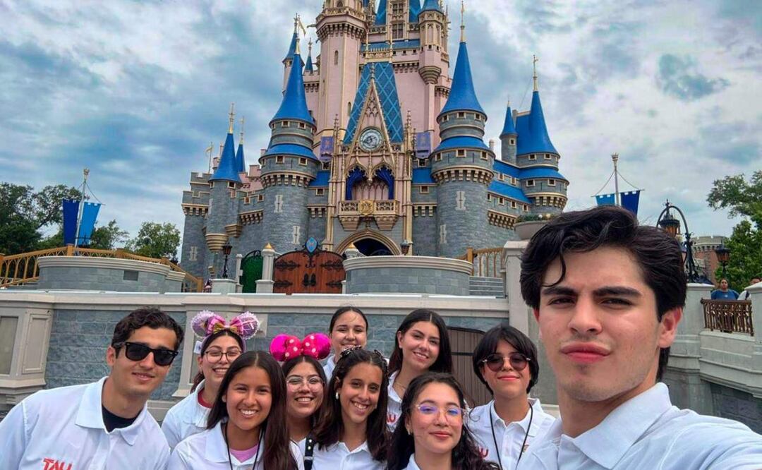 Estudiantes de la UAT participan en programa Disney Cultural Exchange Program 2025 en Florida, EU (29/05/2025). Foto: Especial