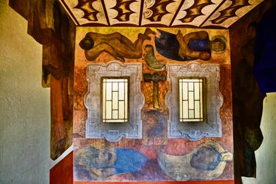 San Ildefonso abre el Patio de Novicios con murales de Siqueiros