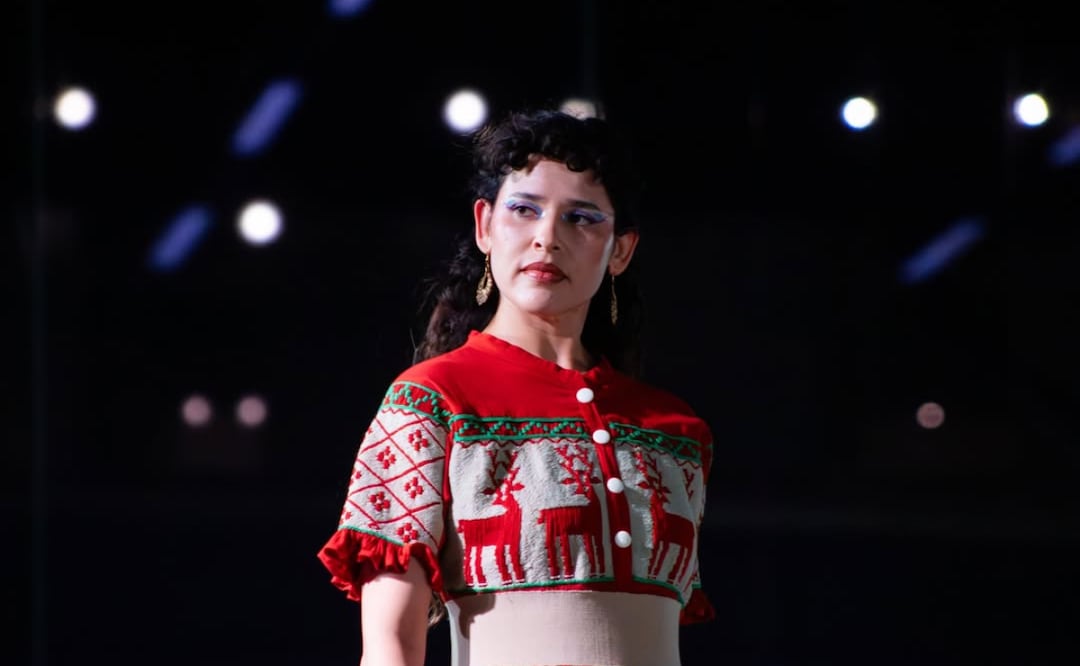 Obras textiles que se exhiben en Original. Foto: Instagram @culturaoriginalmexico