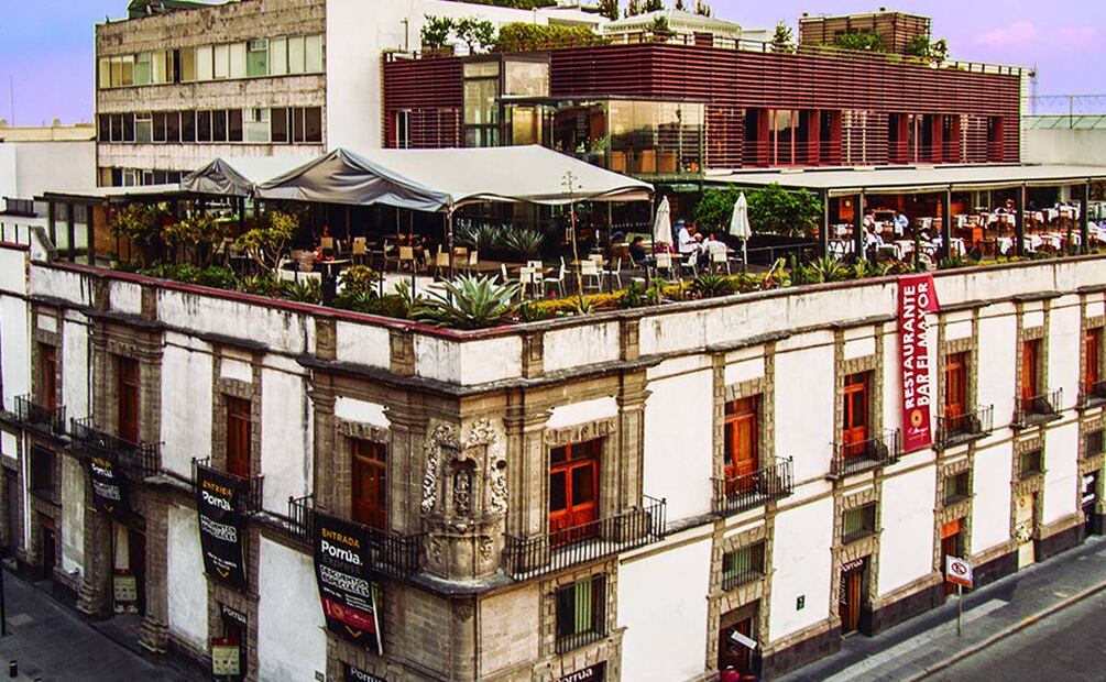 El presidente López Obrador eligió el restaurante El Mayor, como escenario para entregar el bastón de mando a Claudia Sheinbaum. / foto: Tomada de web El Mayor.