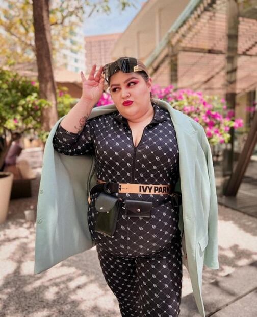 La Fatshionista luce catsuit estilo K-pop e impone tendencia curvy