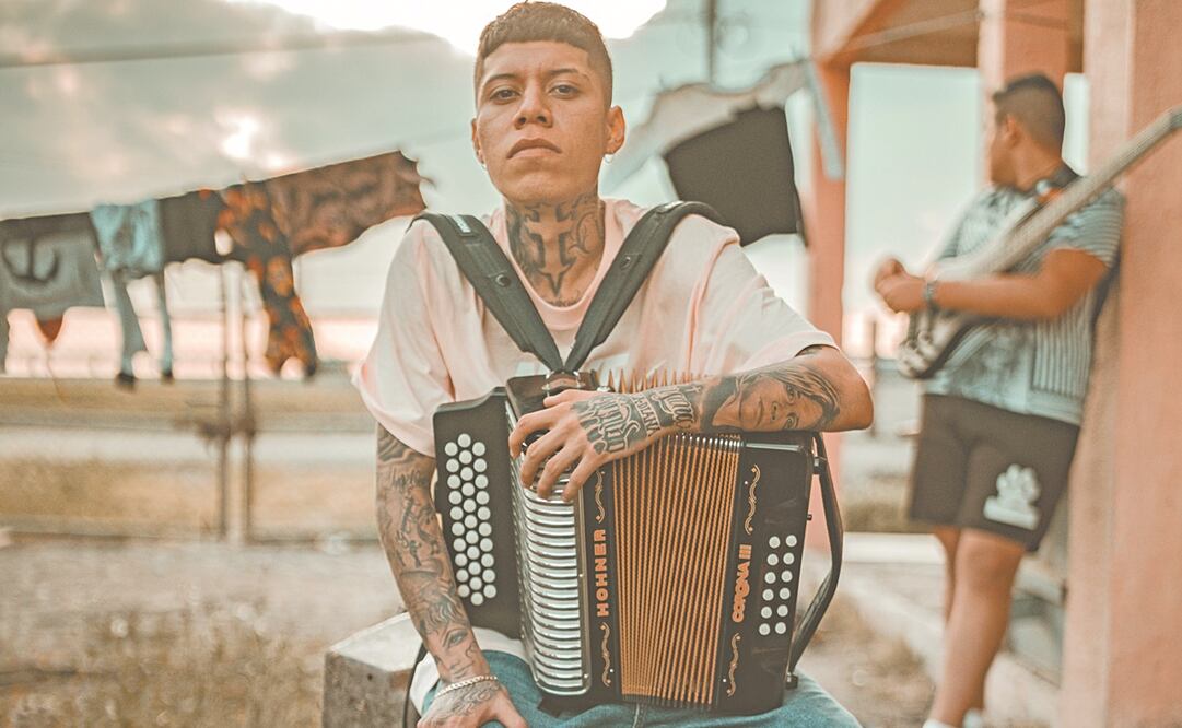 El rapero estrena disco que mezcla hip hop con cumbia. Foto: SANTA FE KLAN
