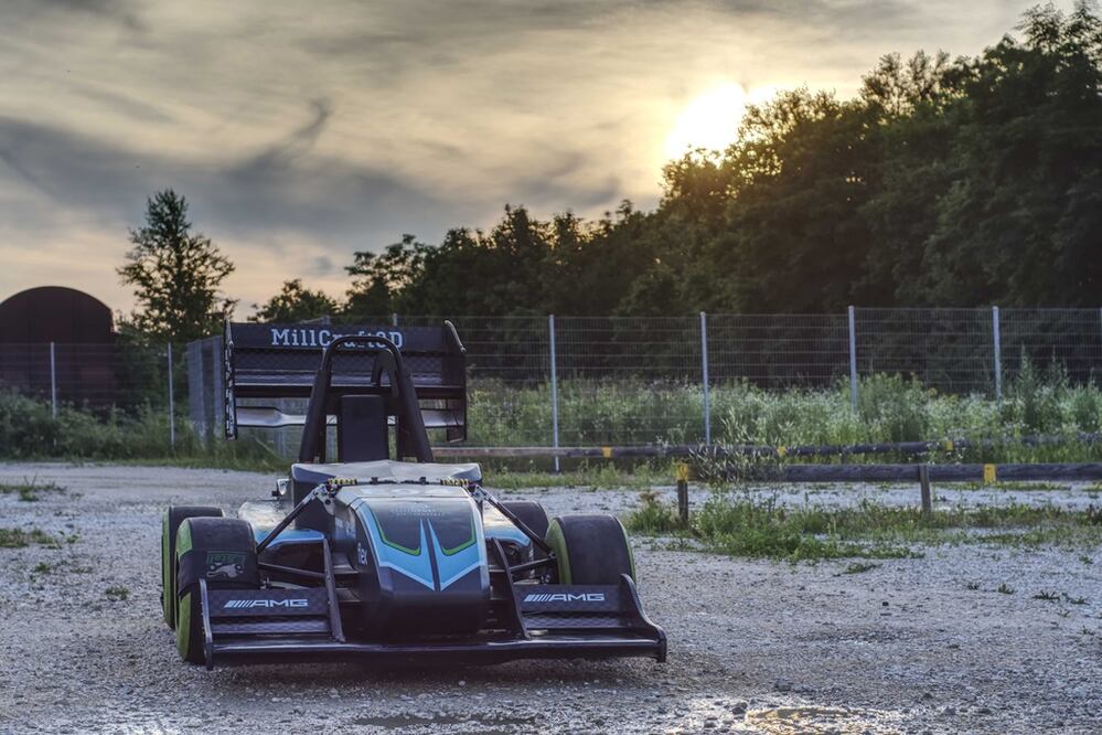El auto de carreras eléctrico funciona con baterías de litio / Foto: Covestro