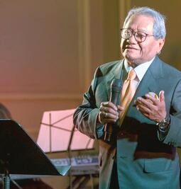 Unen sus voces por los damnificados 