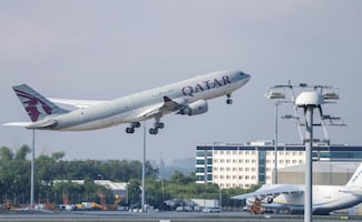 Localizan dron con "artefacto explosivo" en aeropuerto de Alemania; abortan aterrizaje de un avión y desvían vuelos