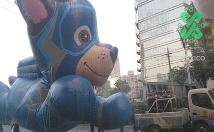 Realizan cierres viales sobre Paseo de la Reforma por desfile navideño