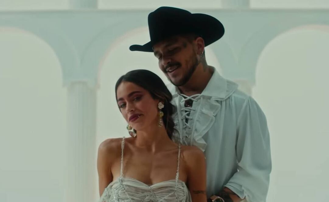 Tini y Christian Nodal conjugan sus voces. 