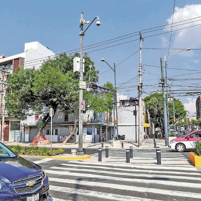 Los vecinos tienen derecho a ampararse, pero la Ciudad está promoviendo otra visión para contribuir al civismo, dijo la mandataria local, Claudia Sheinbaum. ARCHIVO EL UNIVERSAL