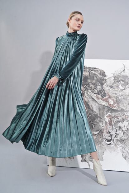 Benito Santos convierte obras de arte en lujosas prendas