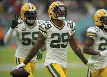 Packers se imponen a Miami y siguen en lucha por un lugar en Playoffs