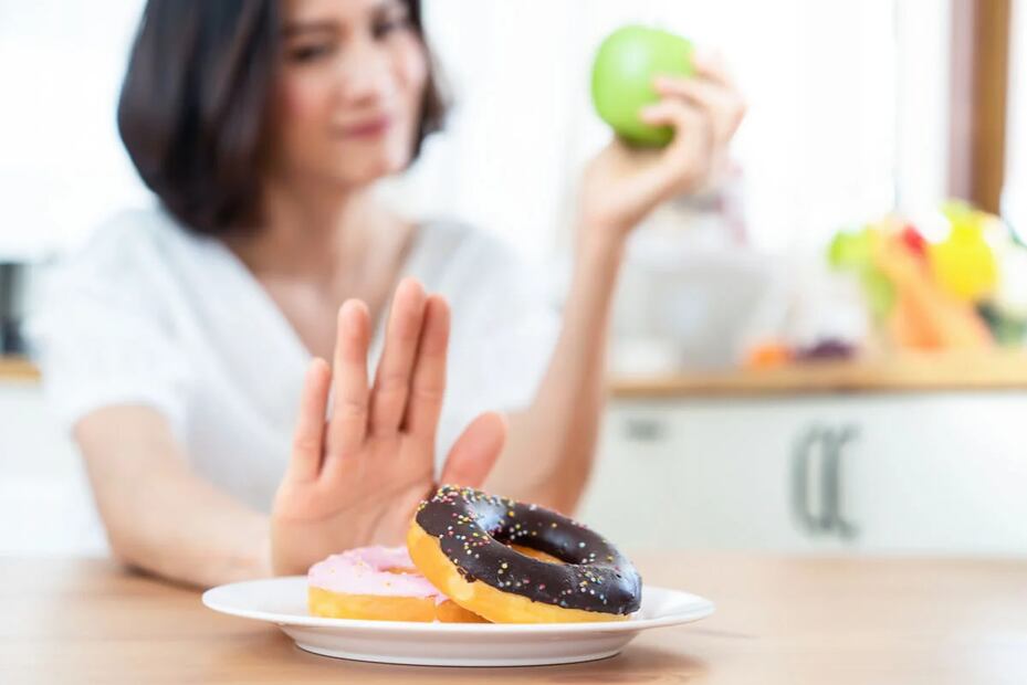 Recuerda que si tienes problemas para reducir el consumo de azúcar los expertos recomiendan un enfoque gradual para reducir el consumo de azúcar y agregar alimentos integrales para reducir los antojos y mejorar la salud general.
Foto: Producción El Universal