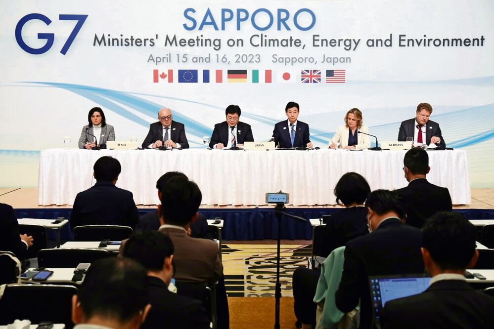 Conferencia de prensa de los anfitriones del encuentro del G7 en Sapporo, Japón. Foto: EFE