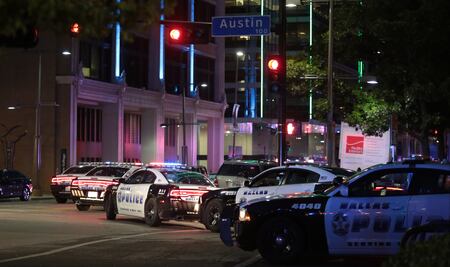 Suben a cinco los muertos en tiroteo de Dallas