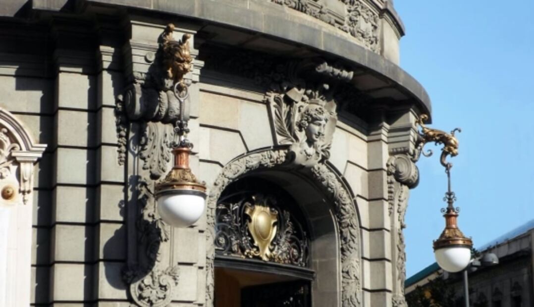 El banco que trajo los primeros cheques y billetes a México