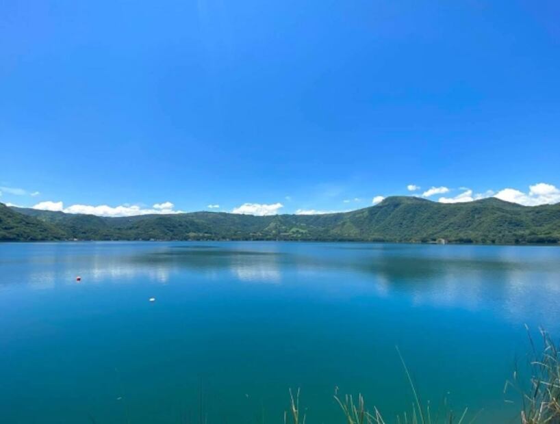 Conoce el glamping en una laguna dentro de un cráter, en Nayarit