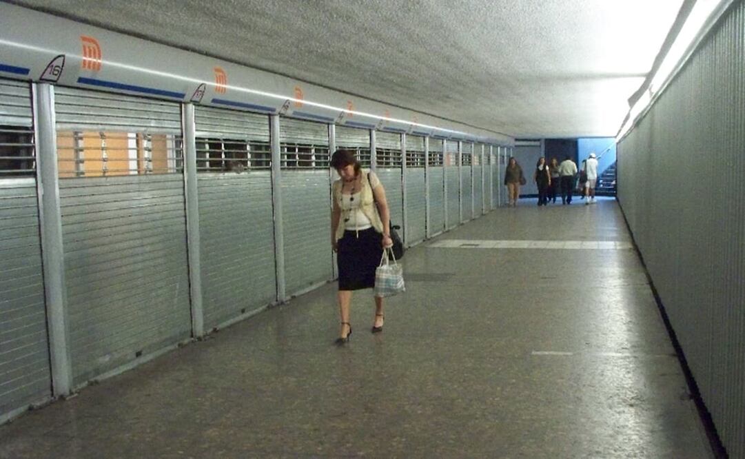 La administración capitalina destacó que los permisionarios deberán efectuar la desocupación total de los espacios comerciales. Foto: Archivo/EL UNIVERSAL