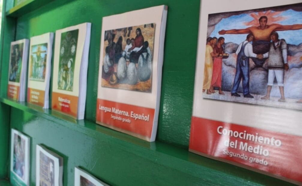 Inicia distribución de libros de texto para preescolar y primaria en Michoacán