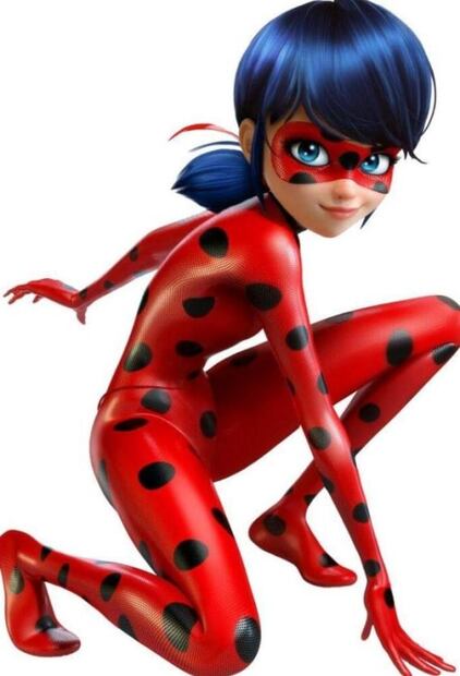 Pati Chapoy se quita la falda y causa sensación con su disfraz de LadyBug