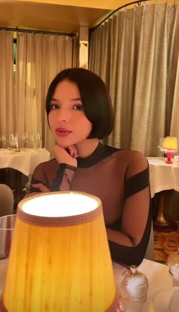 Ángela Aguilar deslumbra al vestir body con transparencias de Mugler