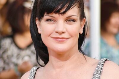 Golpean a actriz de NCIS frente a su casa