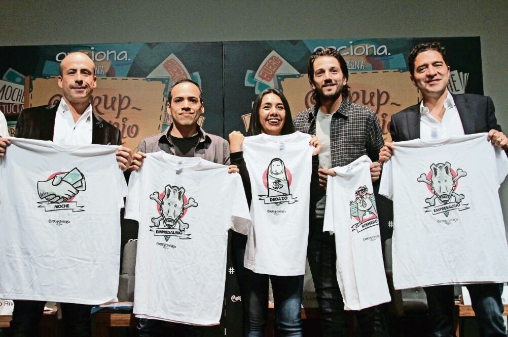 Gustavo Rivera, Cintia Bolio, Diego Luna y Alejandro Legorreta en la presentación del libro (AGUSTÍN SALINAS. EL UNIVERSAL)