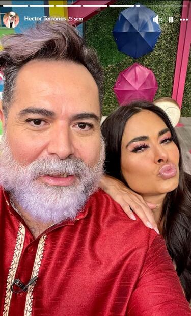 Héctor Terrones con la conductora Galilea Montijo.