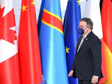 Marcelo Ebrard agradece a Angela Merkel por “sus 16 años de servicio”