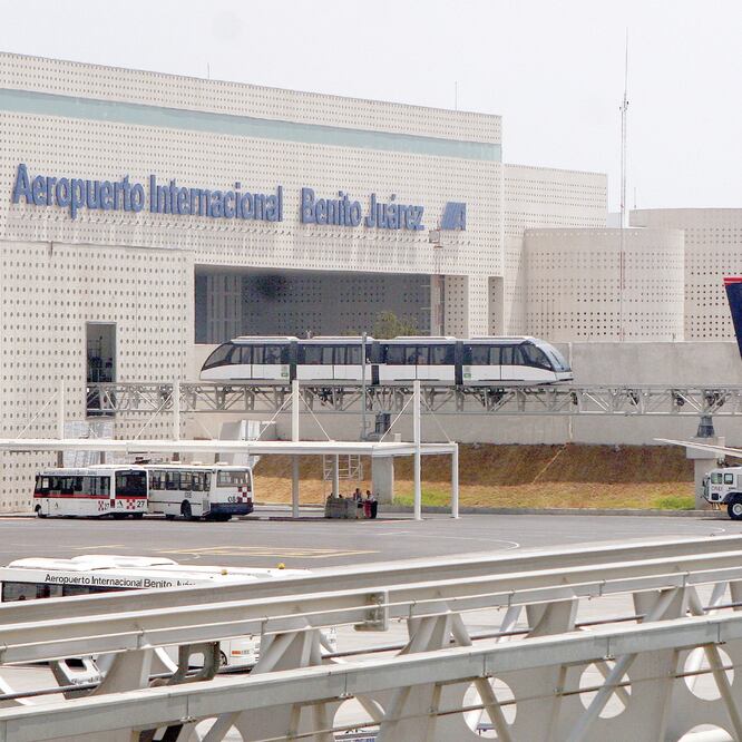 El aeropuerto Benito Juárez de la CDMX recibirá una inversión de 3 mil millones de pesos para su modernización. (ARCHIVO EL UNIVERSAL)